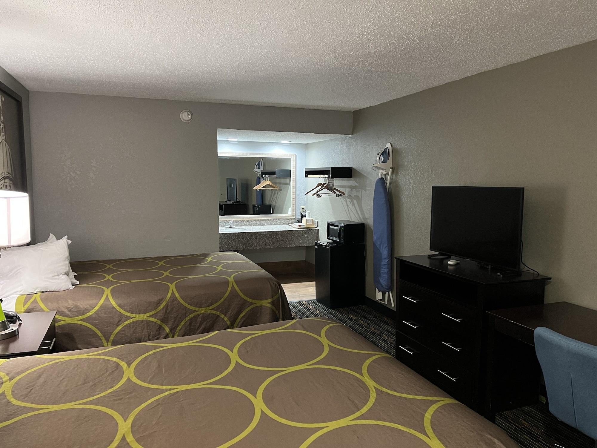 Super 8 By Wyndham Meridian Esterno foto