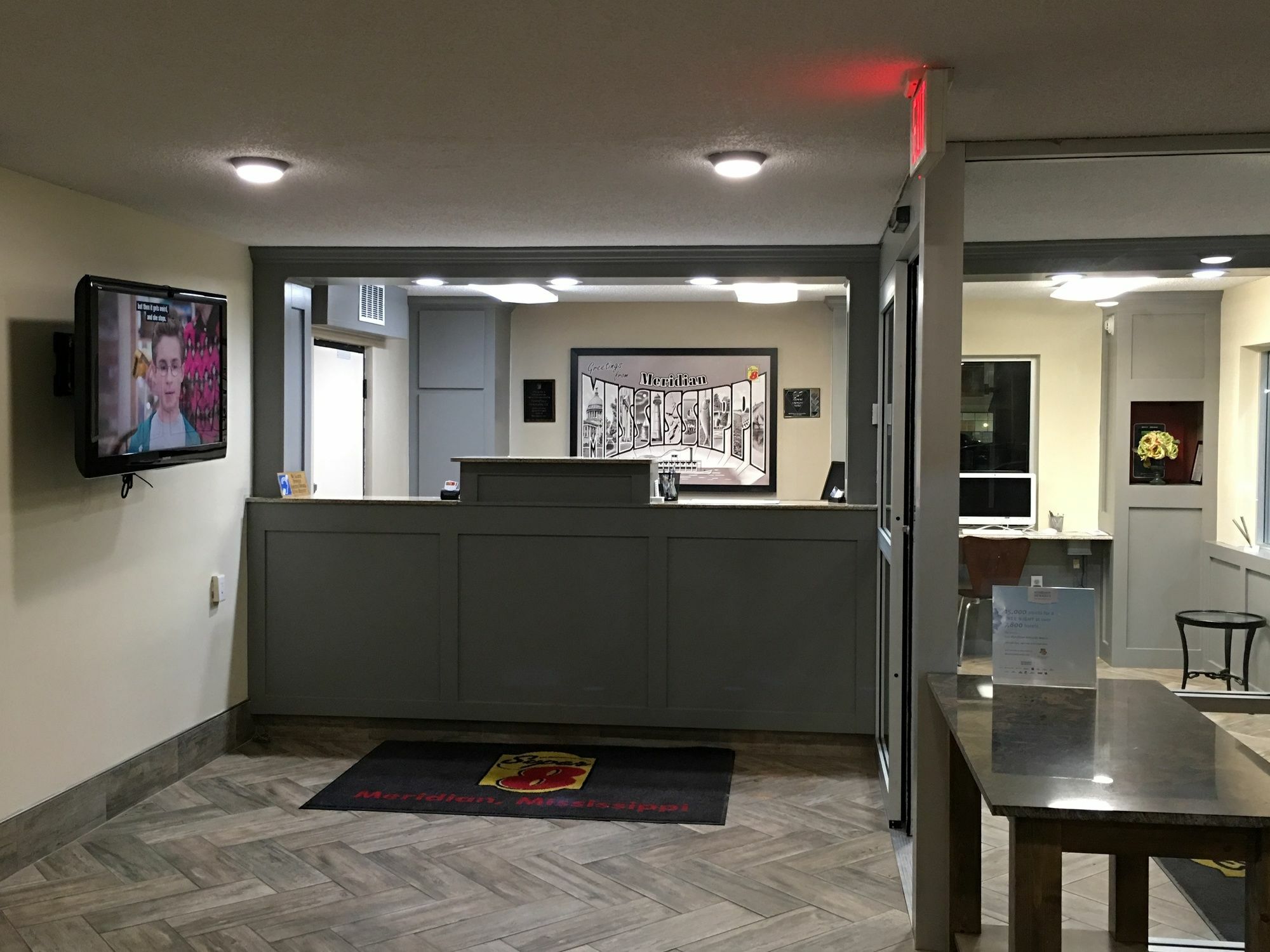 Super 8 By Wyndham Meridian Esterno foto