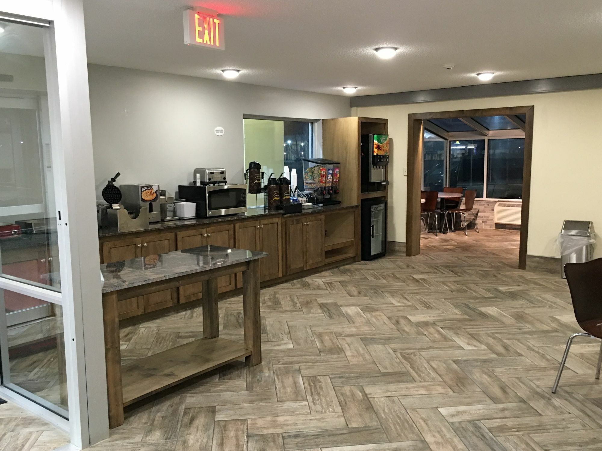 Super 8 By Wyndham Meridian Esterno foto